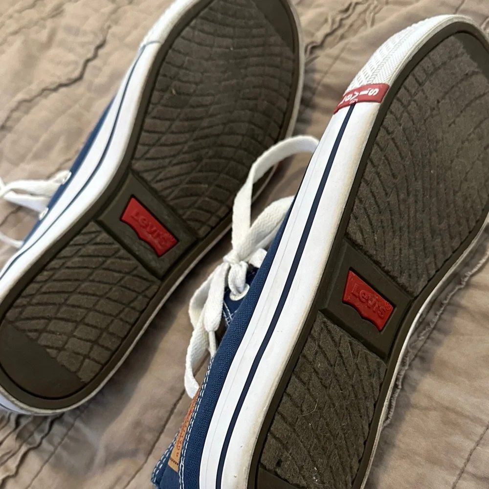 Levi's Sneakers with White Accents